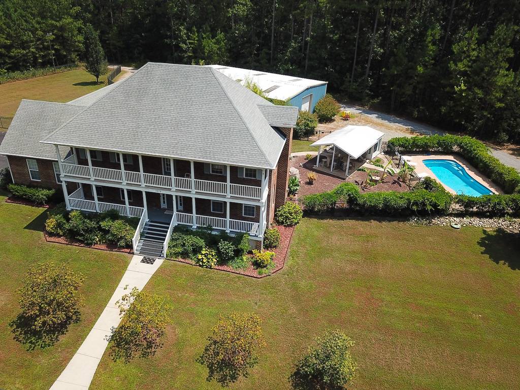 Horse Property for sale.