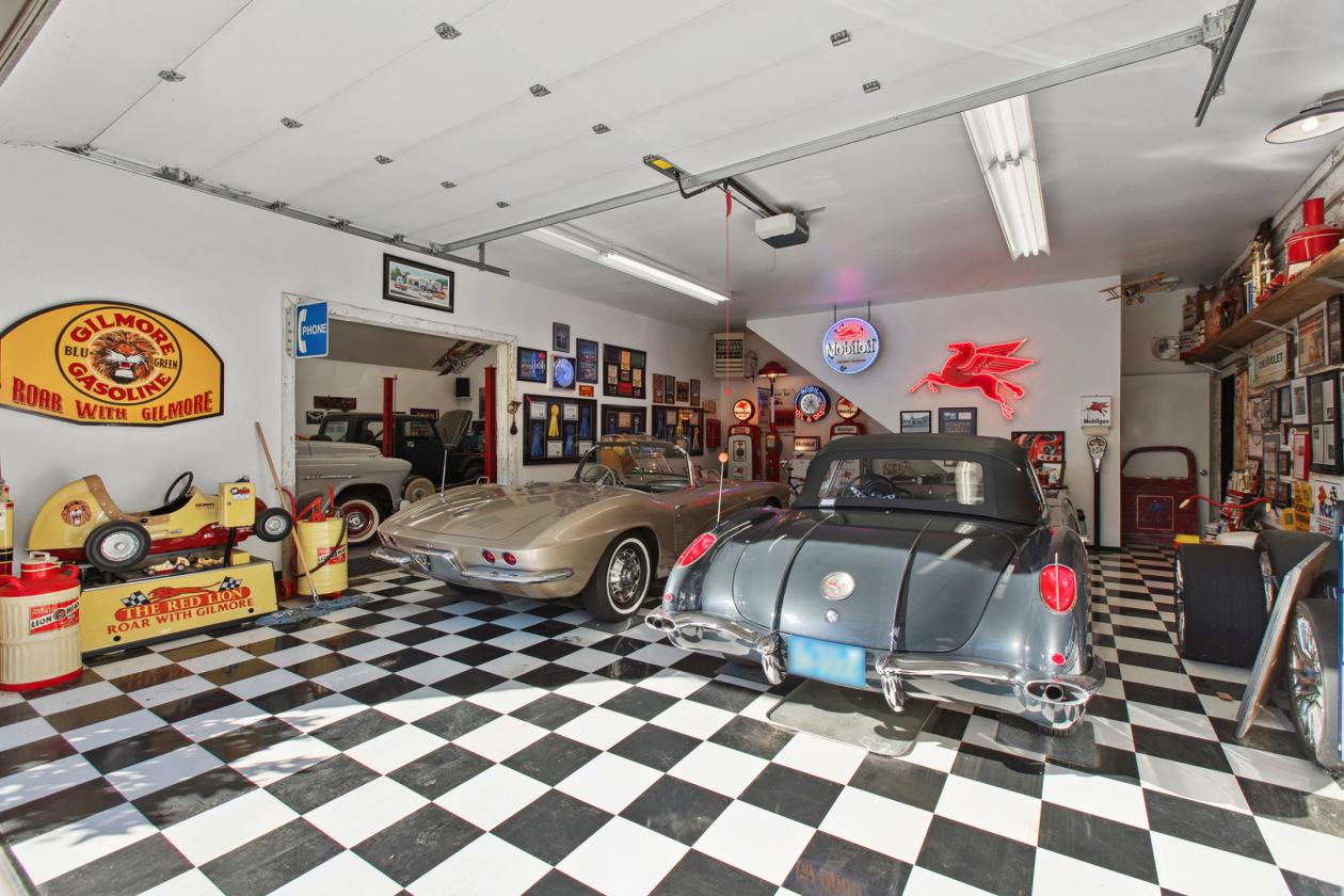 25 Acre Estate with Large Car Barn - photo 5