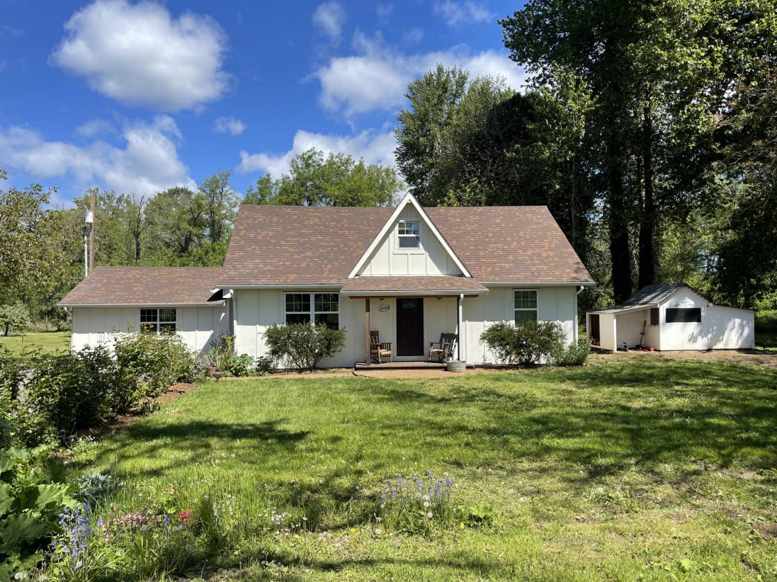 Horse Property for sale.
