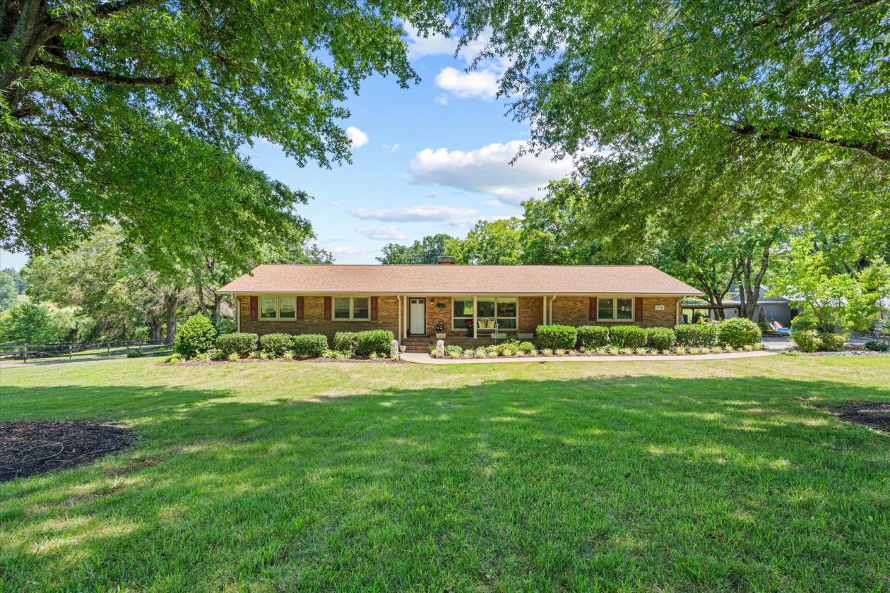 Equestrian Retreat with Pastures and Sunset Views - photo 14