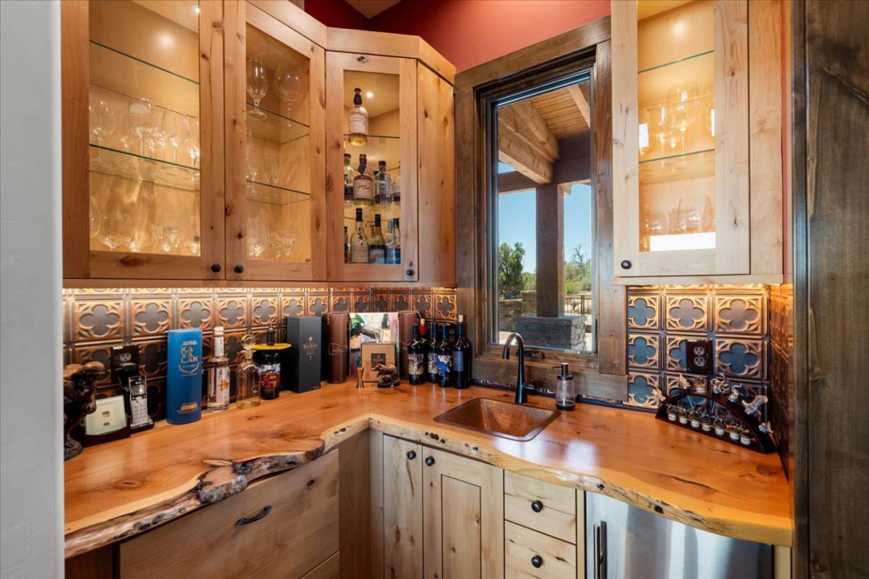 Remarkable Luxury Ranch on 38 Acres - photo 15
