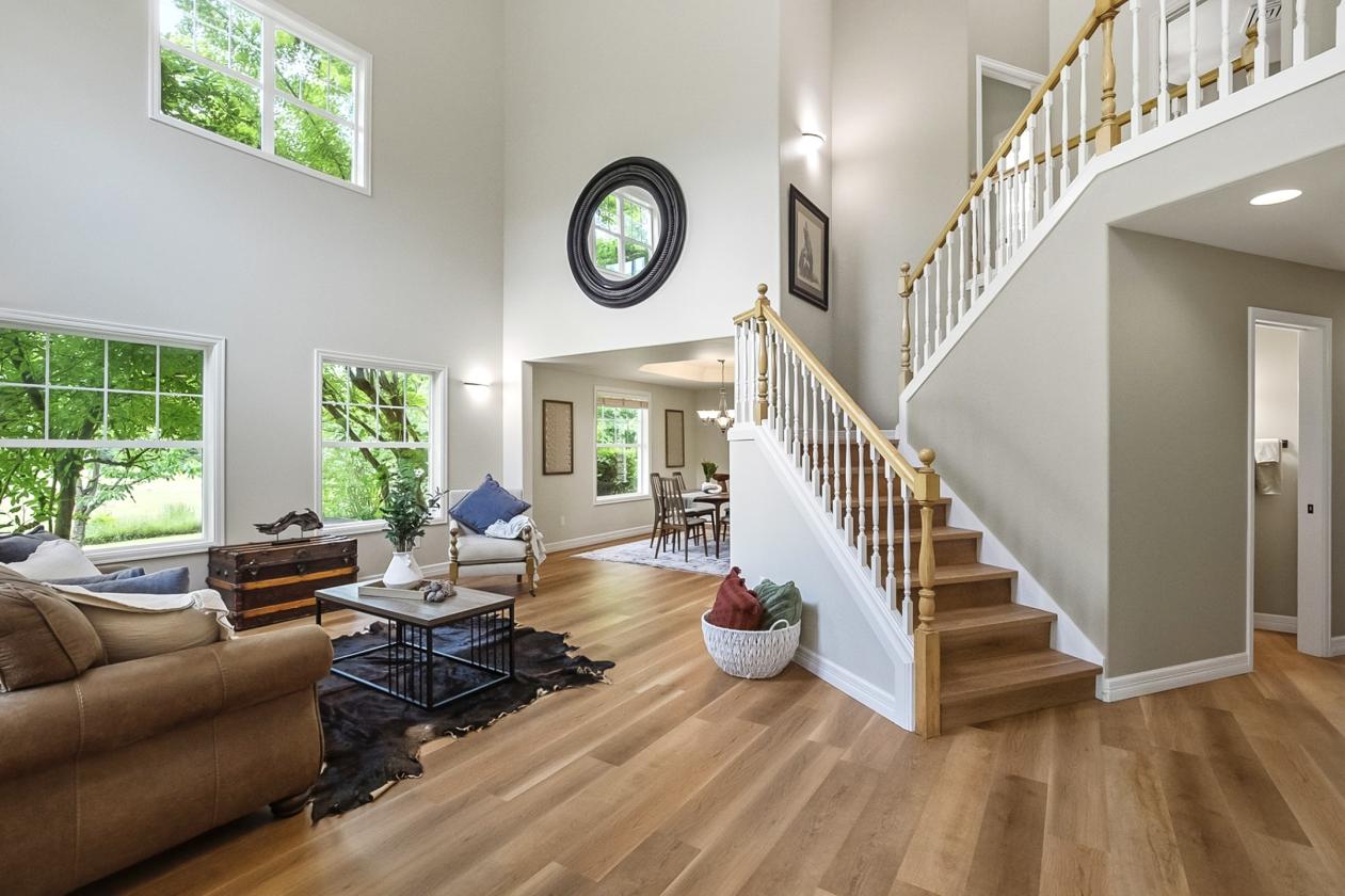 Modern Farmhouse Meets Horse Heaven - photo 11