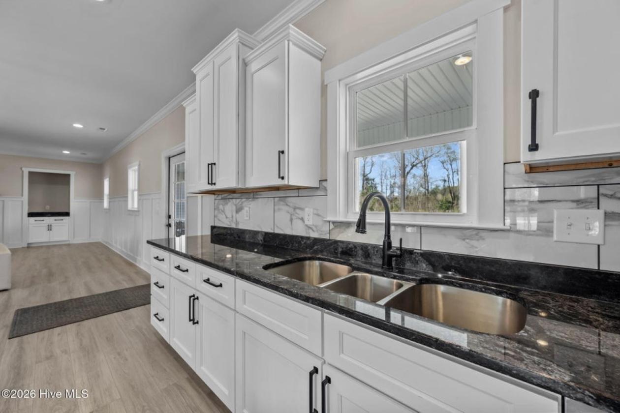Builders Dream Home Can Now Be Yours - photo 10