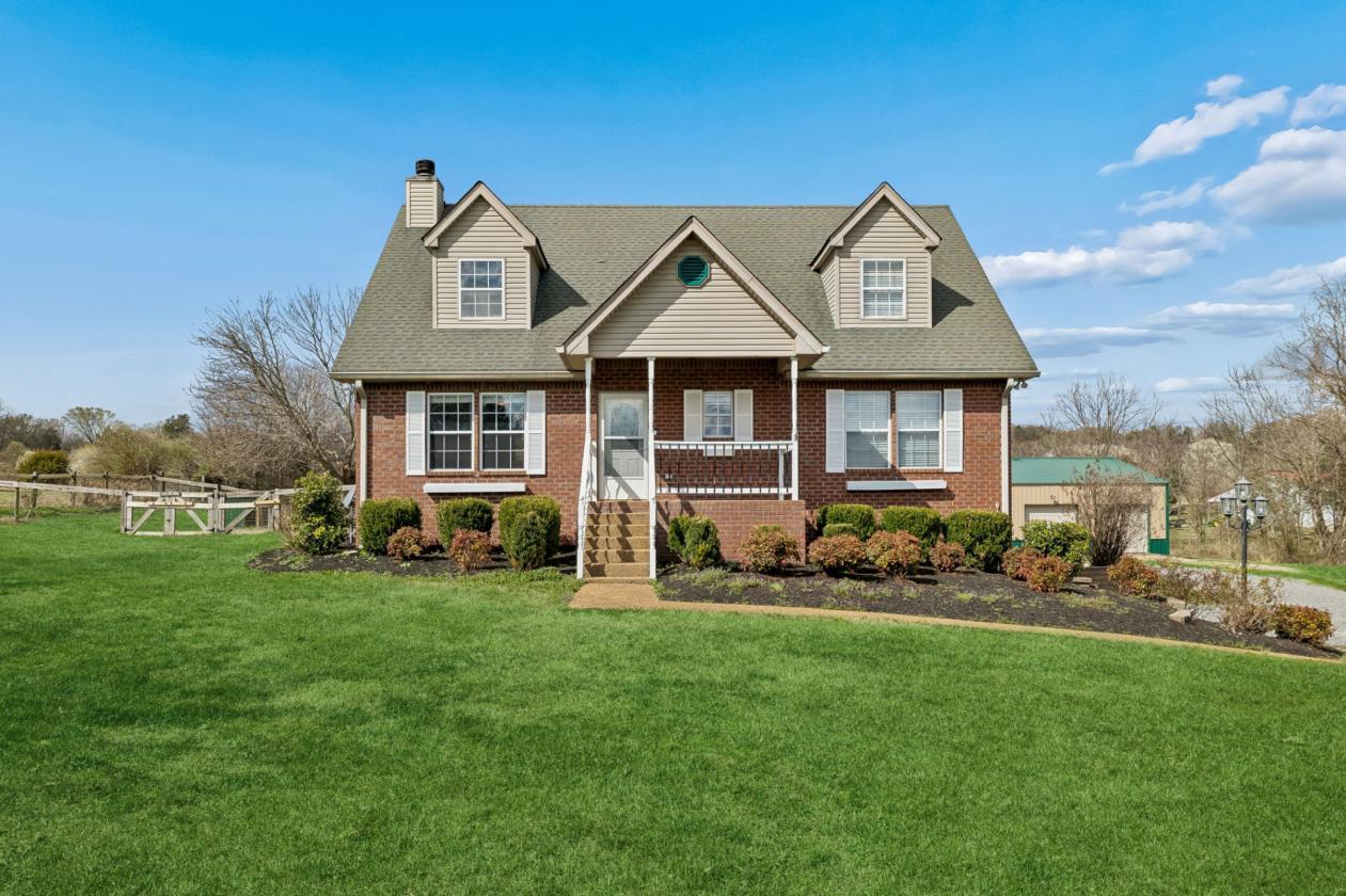 11-acre Horse or Hobby Farm with 5 stall barn - photo 1