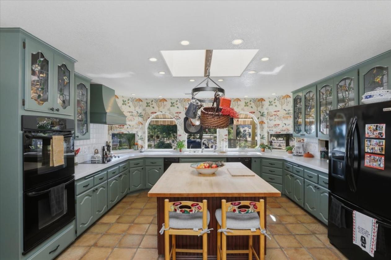 BEAUTIFUL 18.22-ACRE SAGE EQUESTRIAN ESTATE - photo 13
