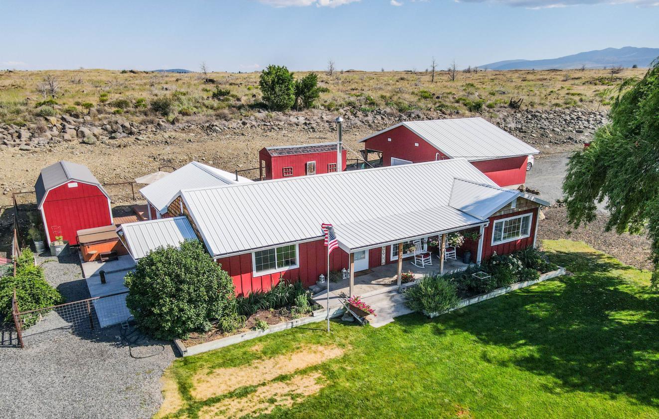 Endless opportunities on this 14+ acre property - photo 3