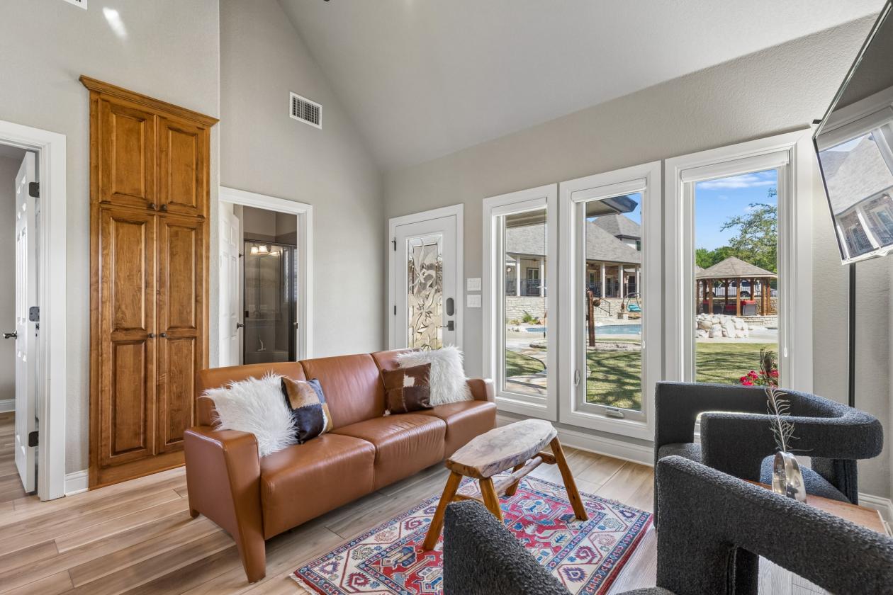 Luxury Living and Equestrian Infrastructure - photo 20