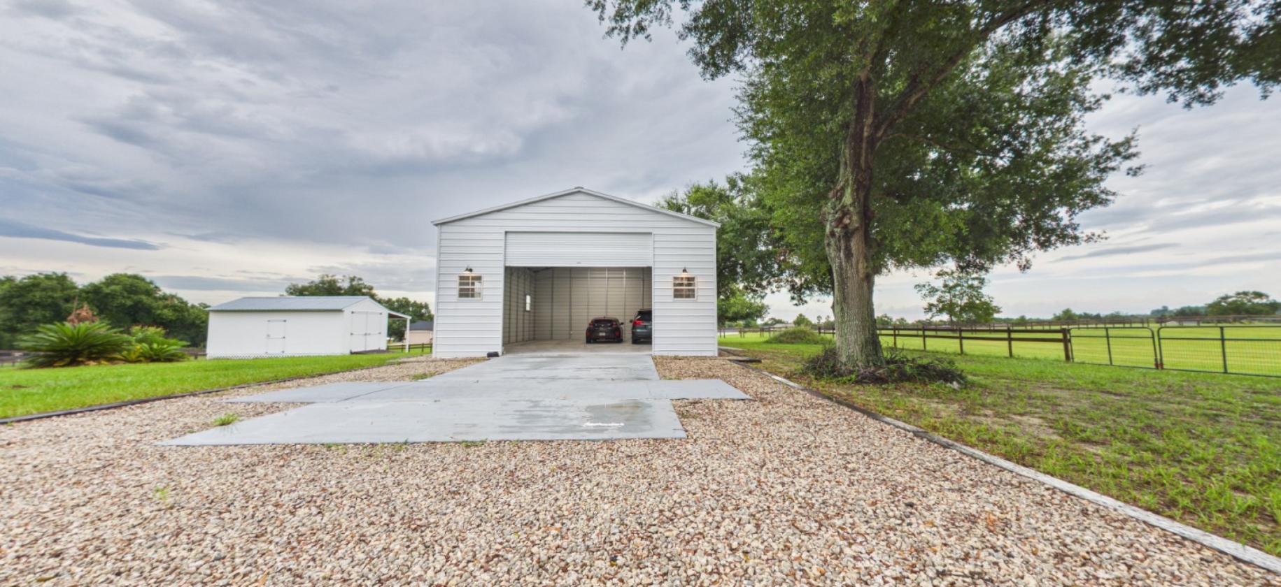 5-Acre Horse Property with Stable & Custom Garage - photo 4