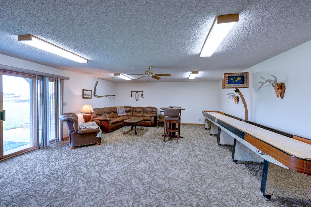 Winfield Kansas, Turn-Key Hobby Farm - photo 12