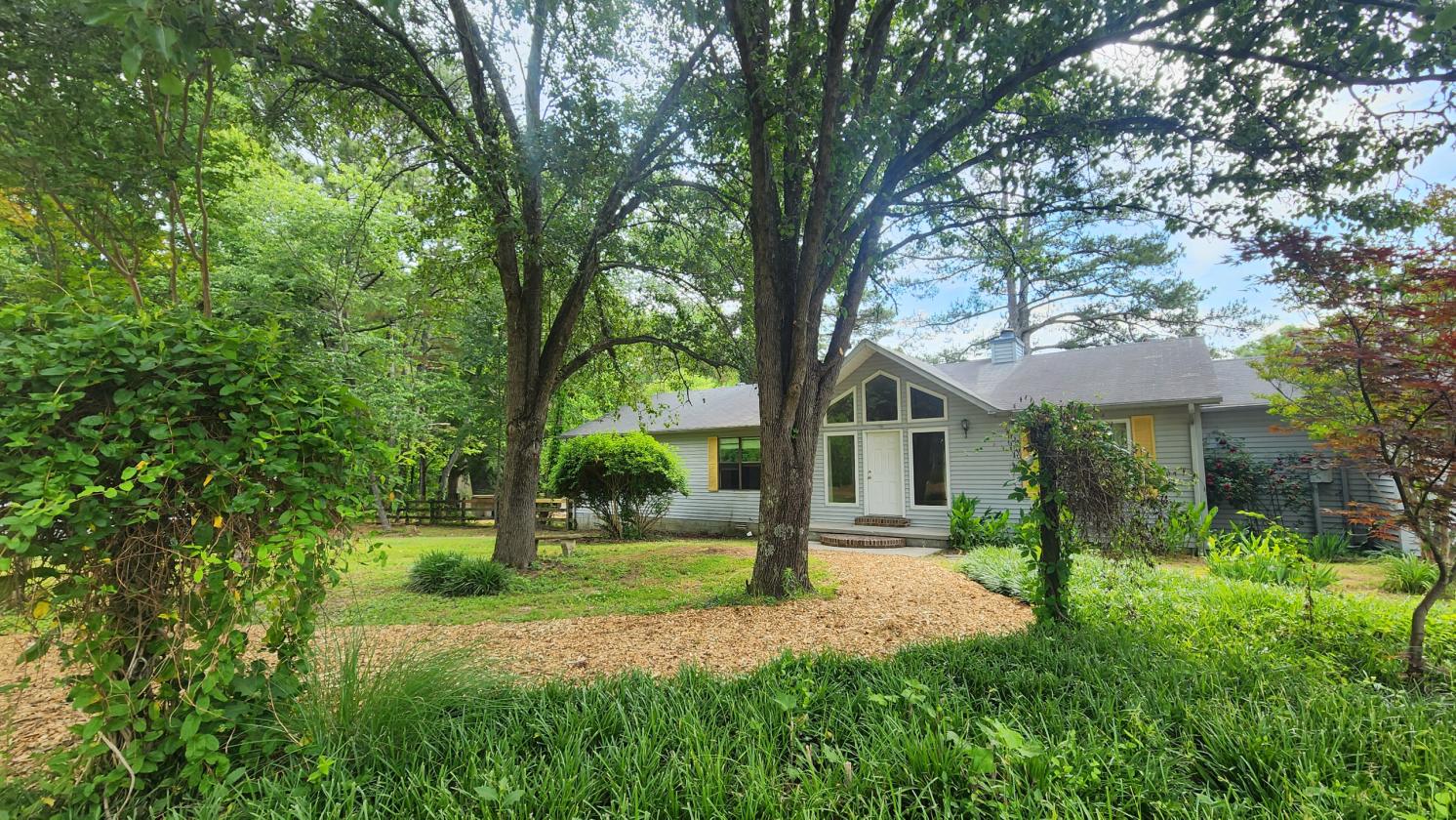 15-Acre Farmstead with guest house and pond - photo 13
