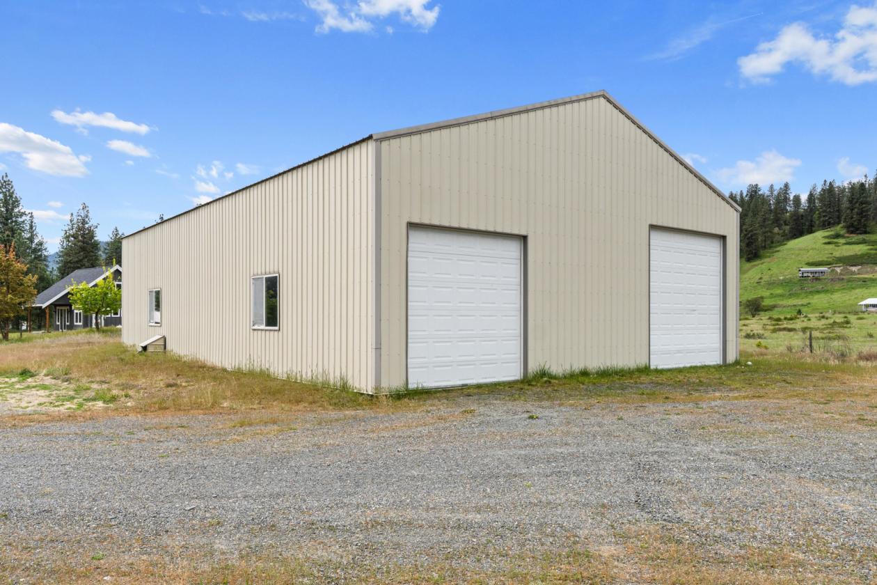 5.59 acres w/pasture on Lake Roosevelt - photo 6