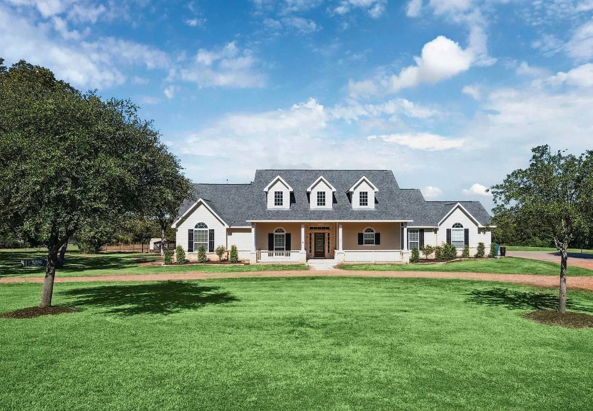 Horse Property for sale.