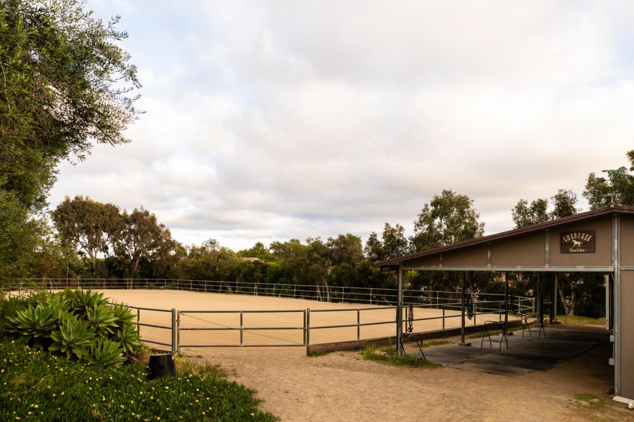 Rancho Santa Fe Lifestyle. County Freedom. No HOA. - photo 4