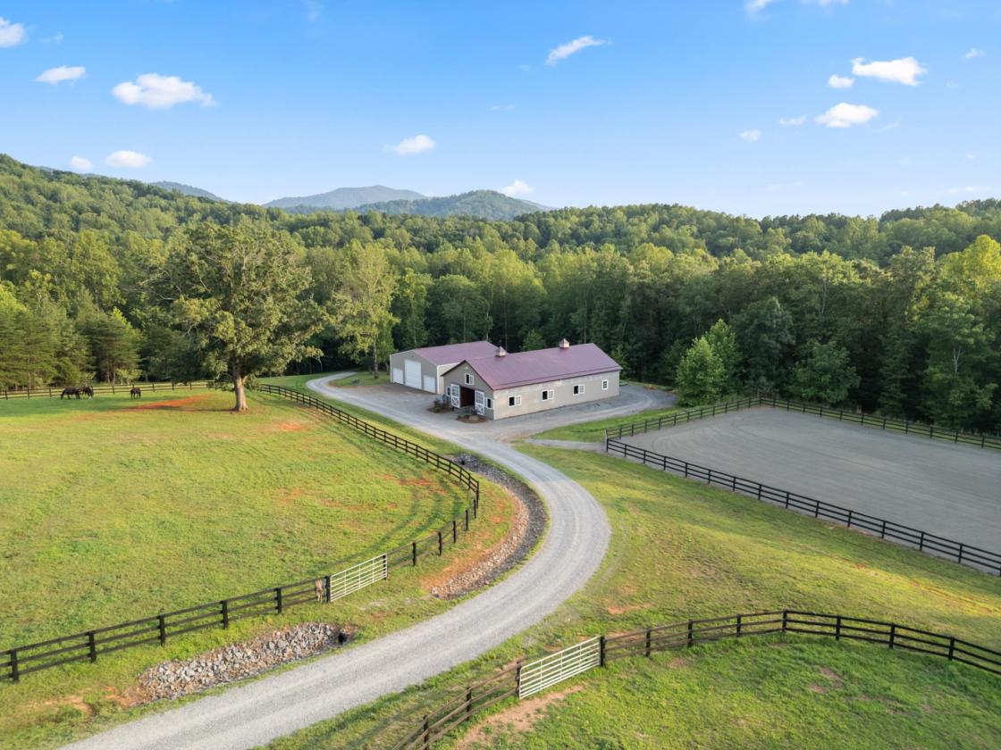 Stunning Horse Property near Charlottesville - photo 6