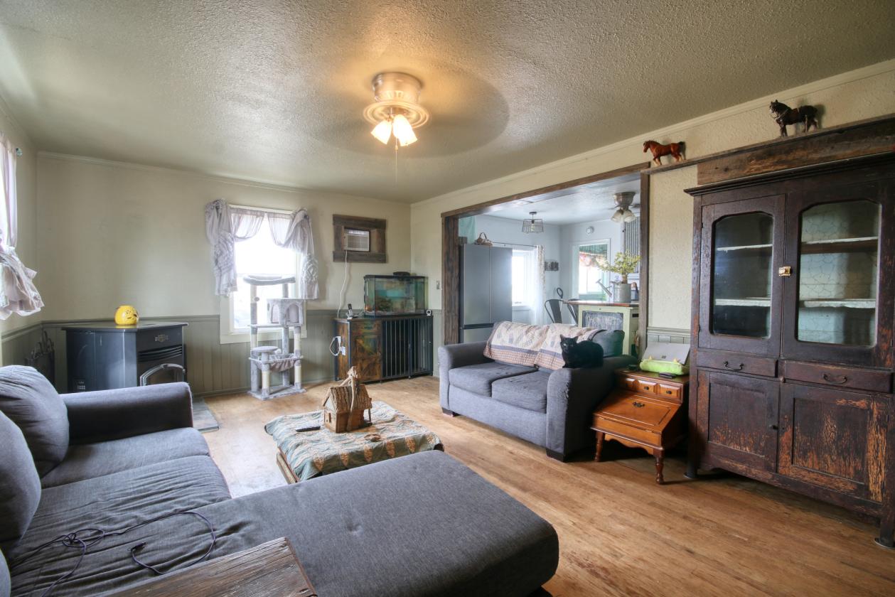 Peaceful Country Lifestyle on 2.5 Acres - photo 16