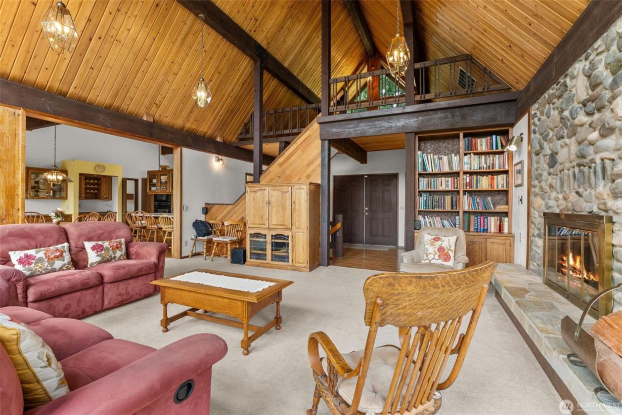 78-Acre Estate with Mountain Views & Orchard - photo 8