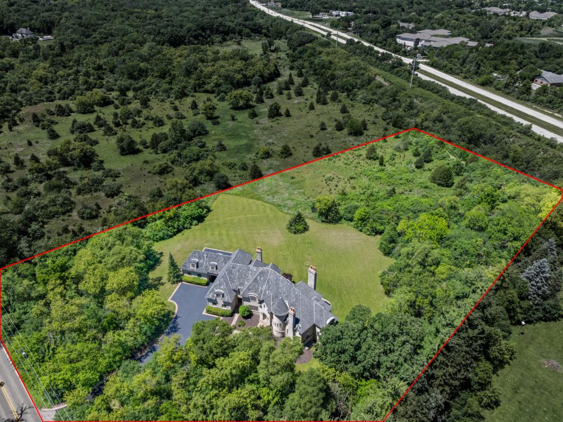 Luxury Estate with Equestrian Potential - photo 3