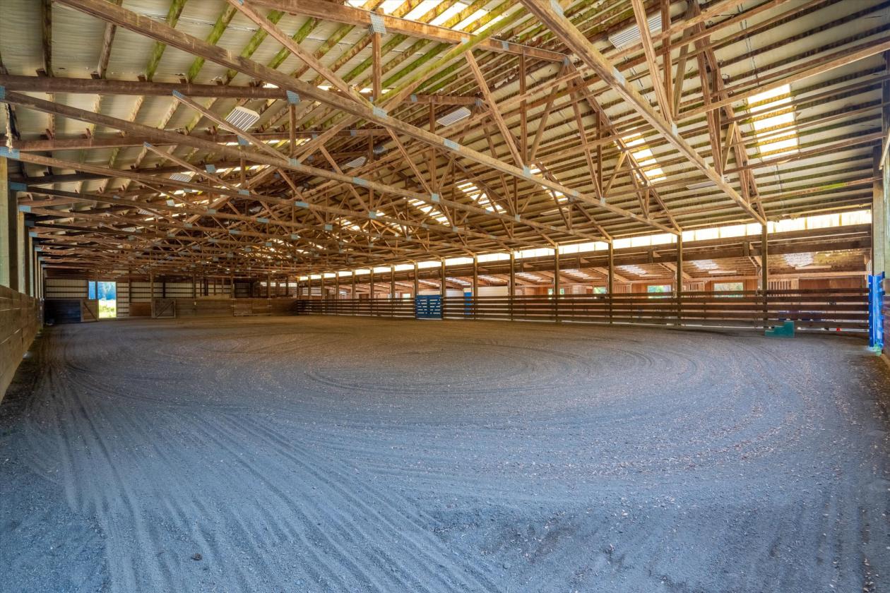 Blue Gate Farm - Equestrian Facility on 35 Acres - photo 7