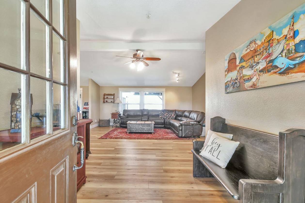 Premier Roping Property | Lighted Arena & Chute - photo 8