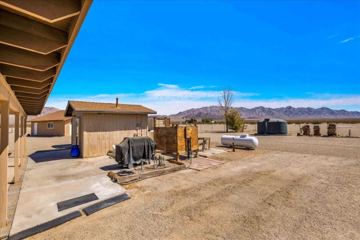 Desert Retreat in Wonder Valley - photo 29