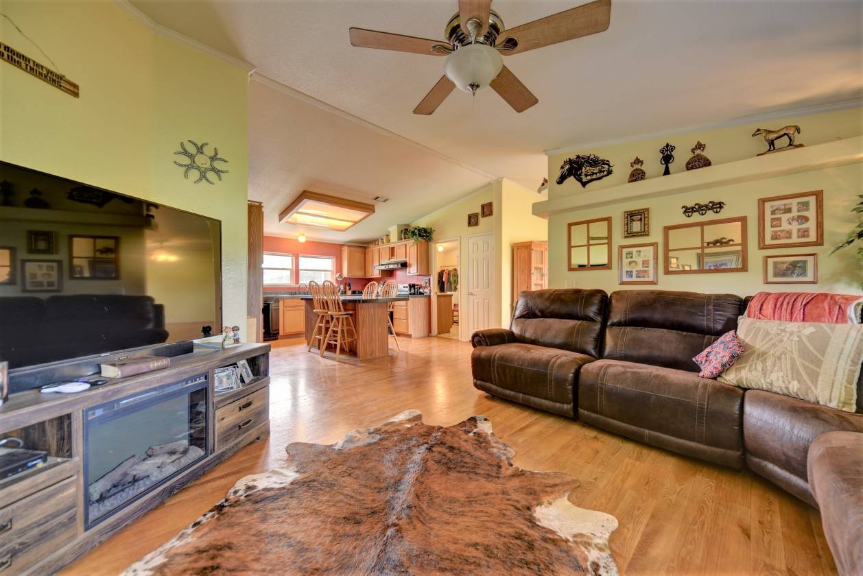 The Price Equine Ranch Horse Training Facility +/... Brenham