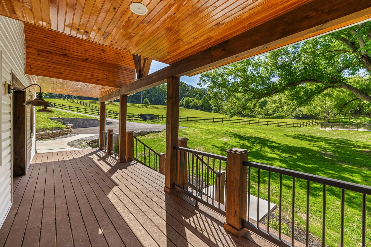 Thistle Hill Farm | 16+ Acres of Equestrian Living - photo 2