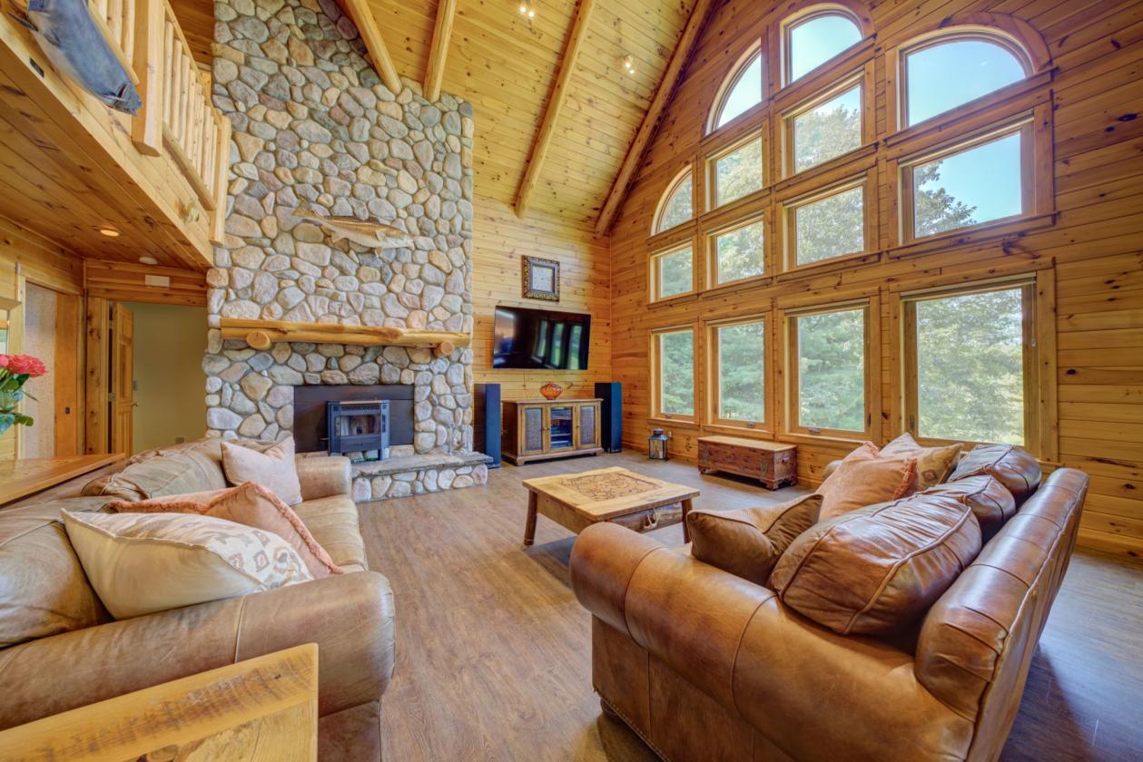 LAKE HOME NEAR SHORE-TO-SHORE EQUESTRIAN TRAIL - photo 4