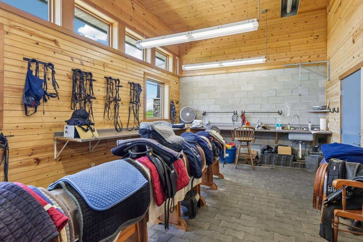 Luxury Equestrian center - photo 23