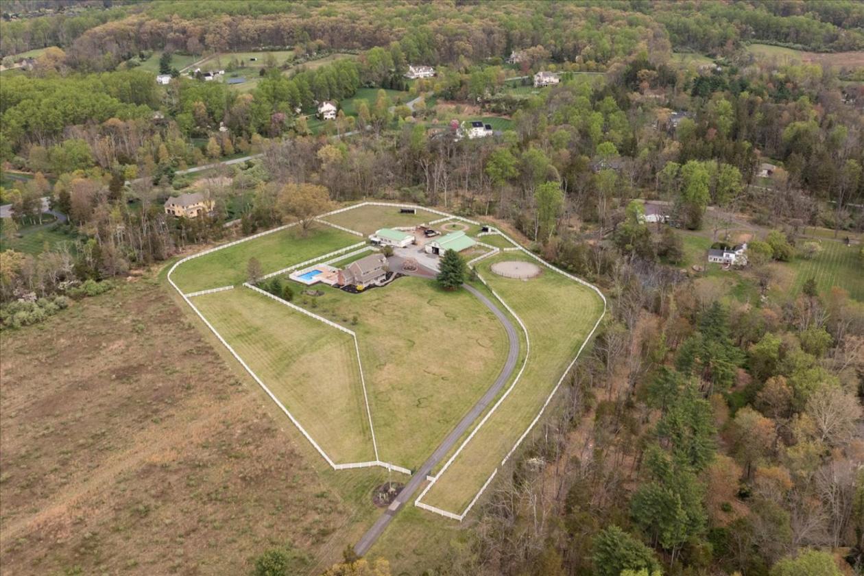 10 Acre Turnkey Hunterdon Equestrian Estate - photo 1