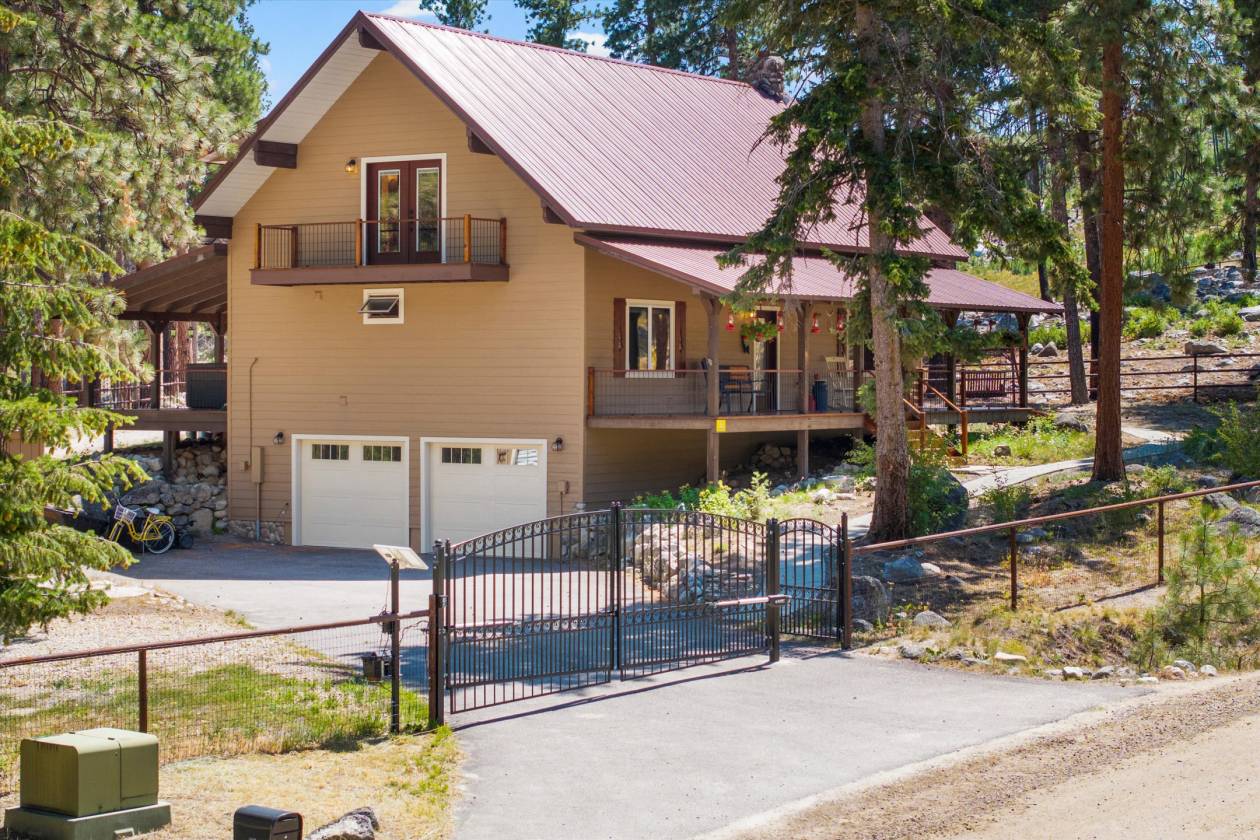 Horse Property for sale.
