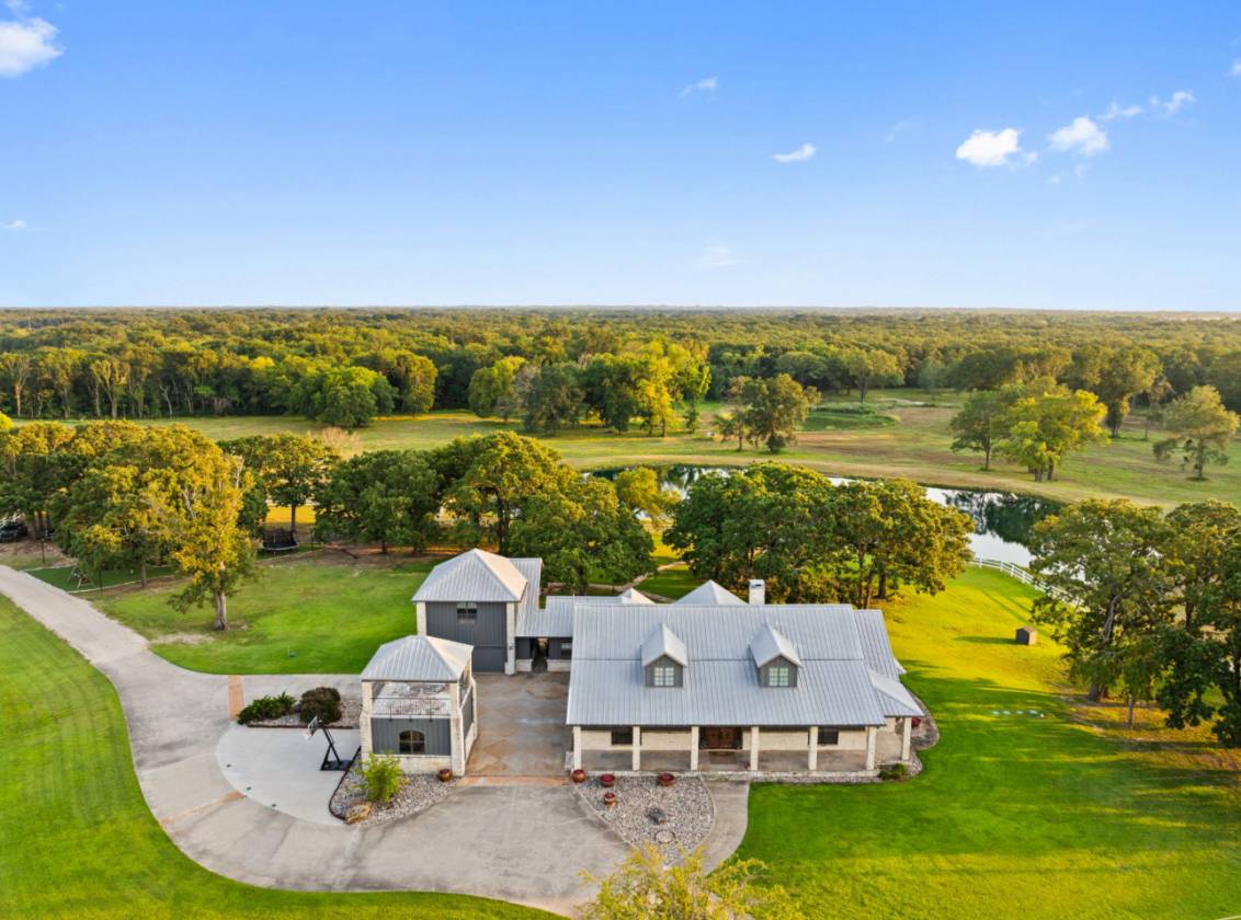 Horse Property for sale.