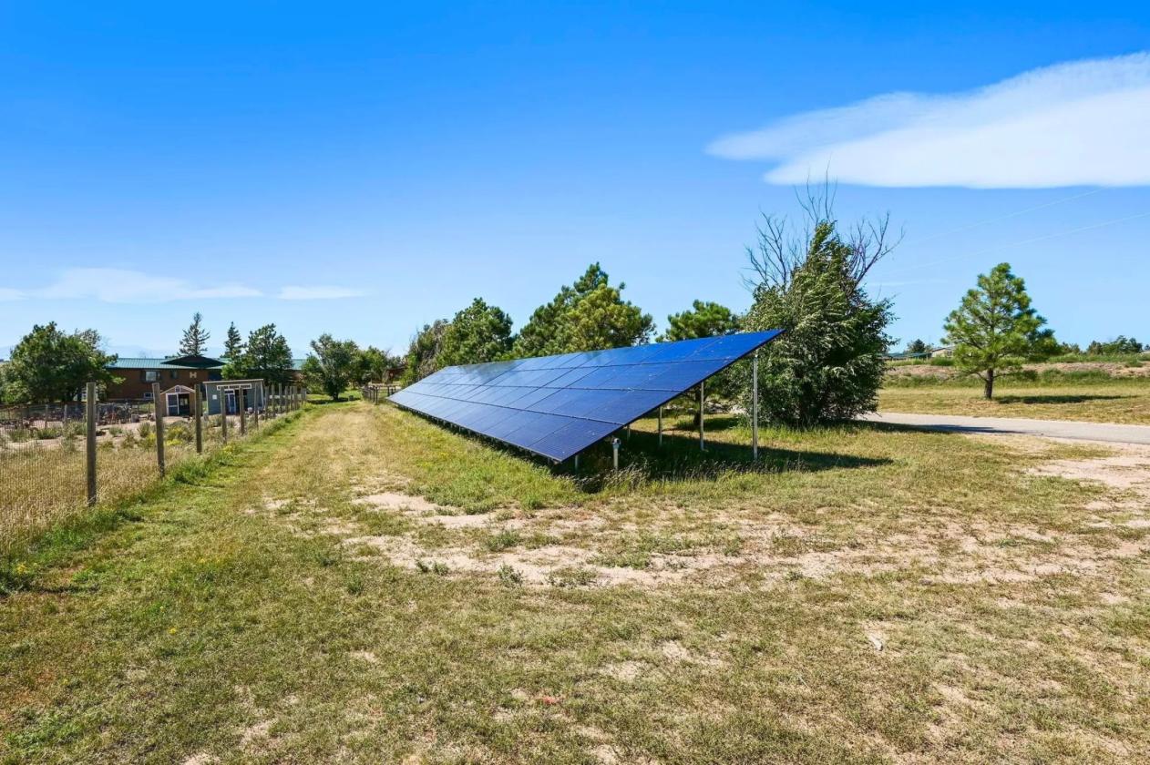 Boarding Facility - 40 stalls - 80 AC - 2 Homes - photo 16