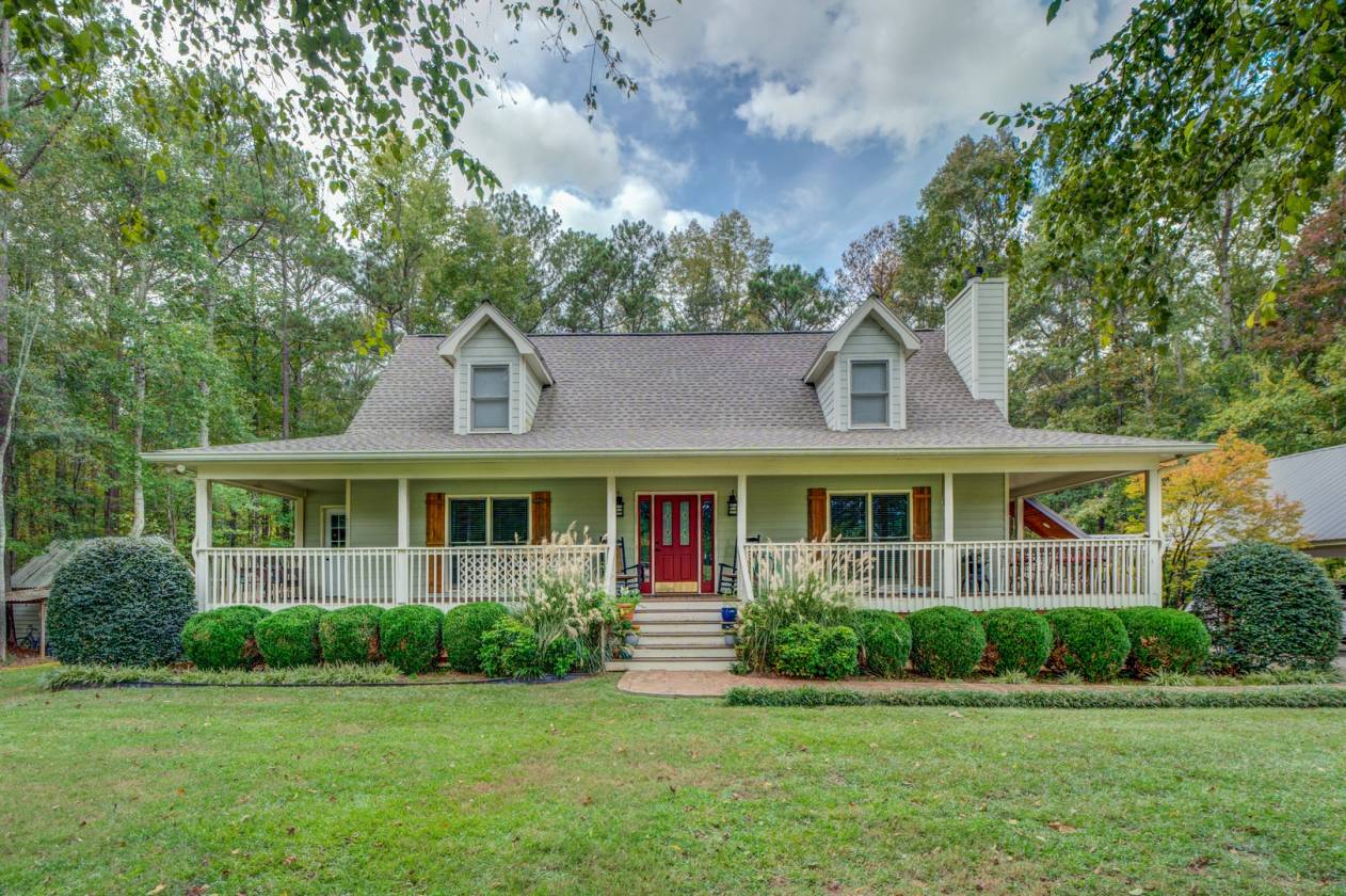 Horse Property for sale.