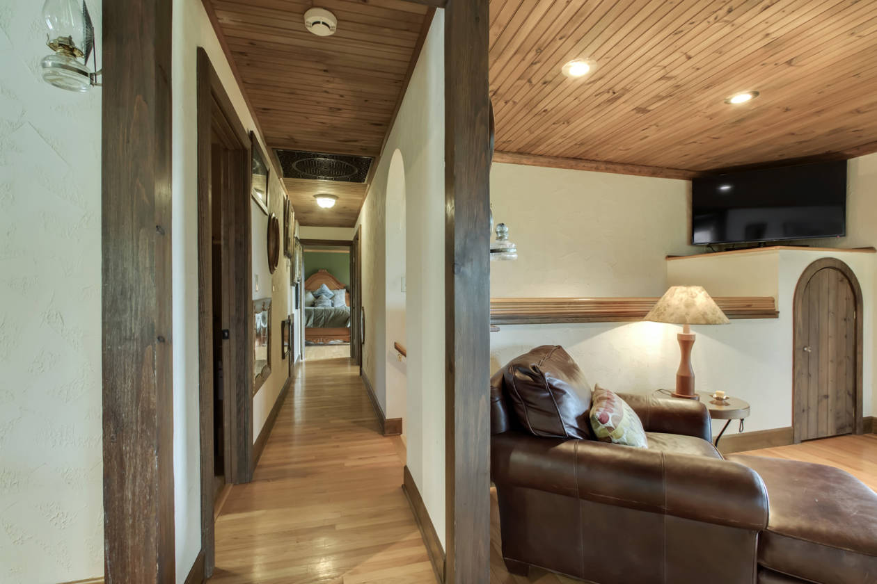 Horse Property with Mountain Views Knoxville, Knox County