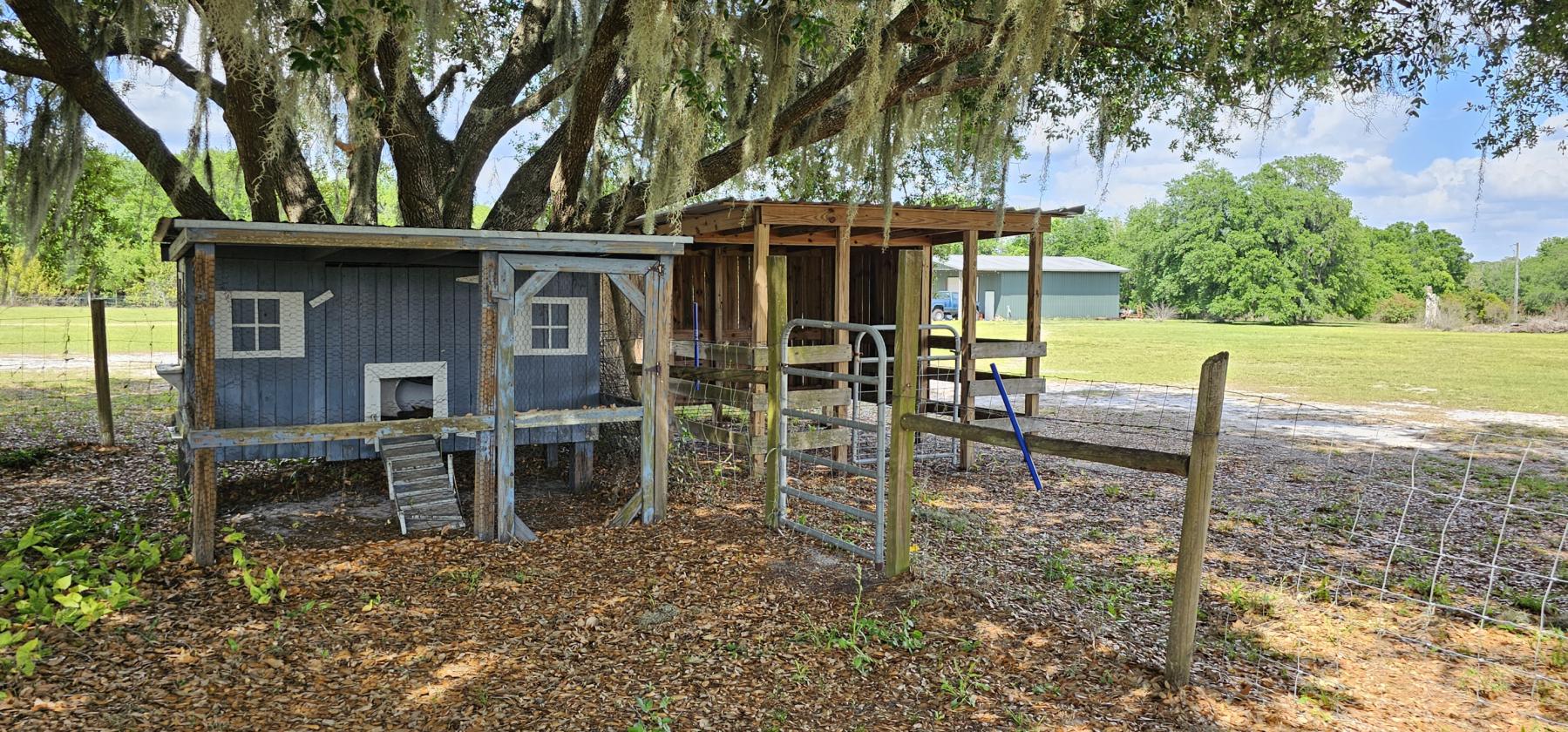 Country Living at it's best with no HOA! - photo 26