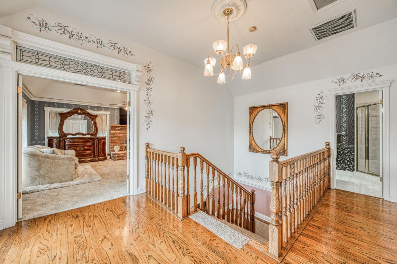 Rare Clovis Horse Property with Victorian Home - photo 14
