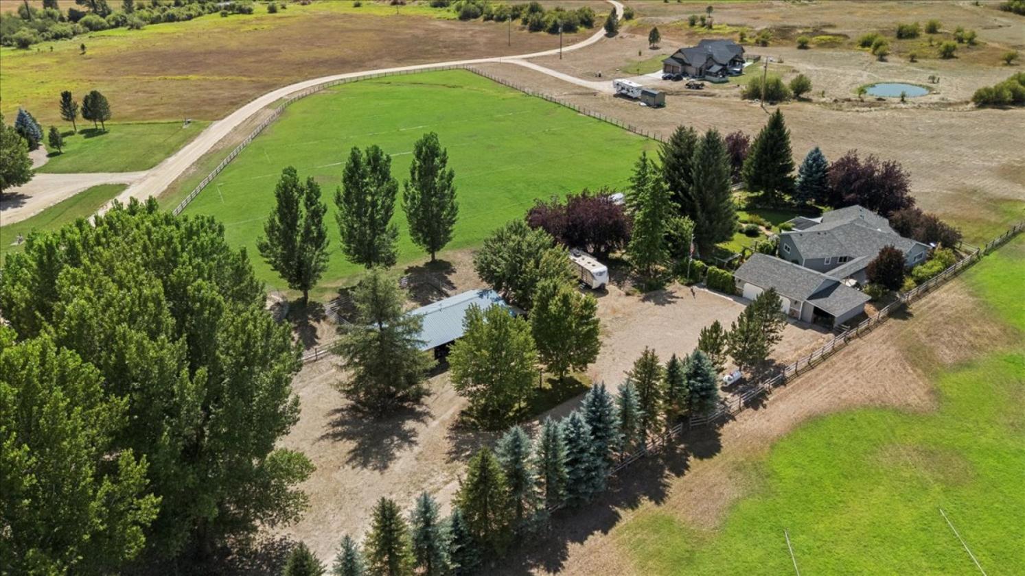 Over 5-acre horse property - photo 1