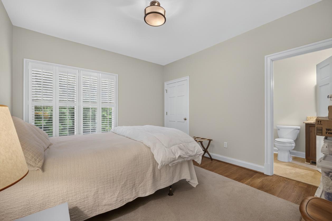 LOOKING for a 36 Equestrian Estate w/ guest house? - photo 14