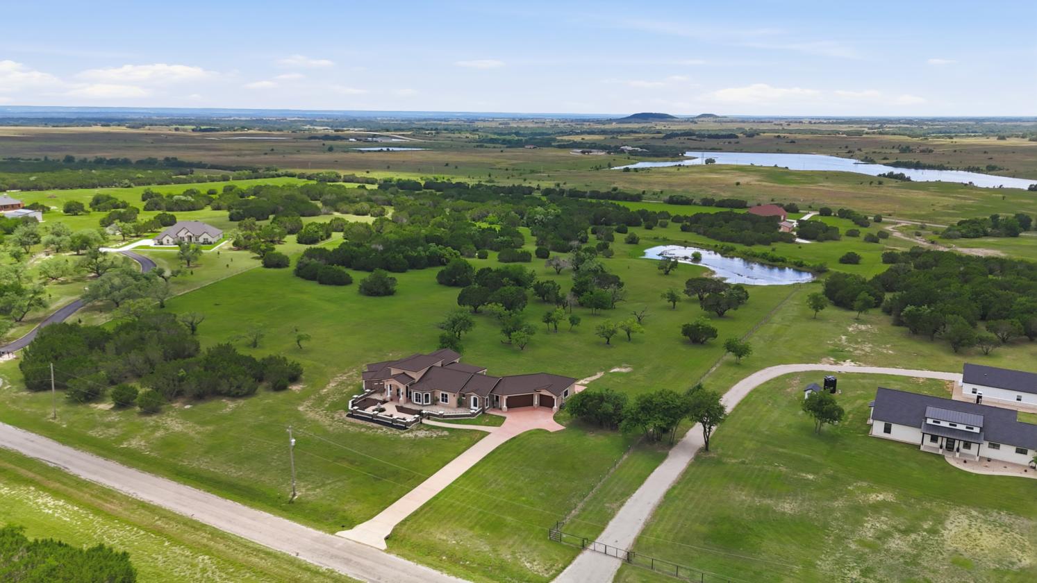 Gated Luxury Estate with Unmatched Views on 5 Acres - photo 8