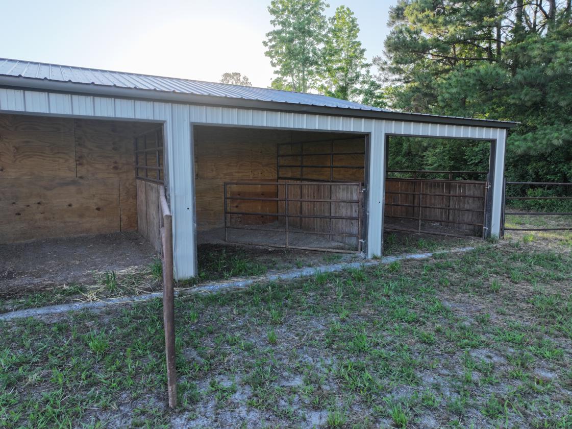 Premier 22± Acre Waterfront Equestrian Estate - photo 23