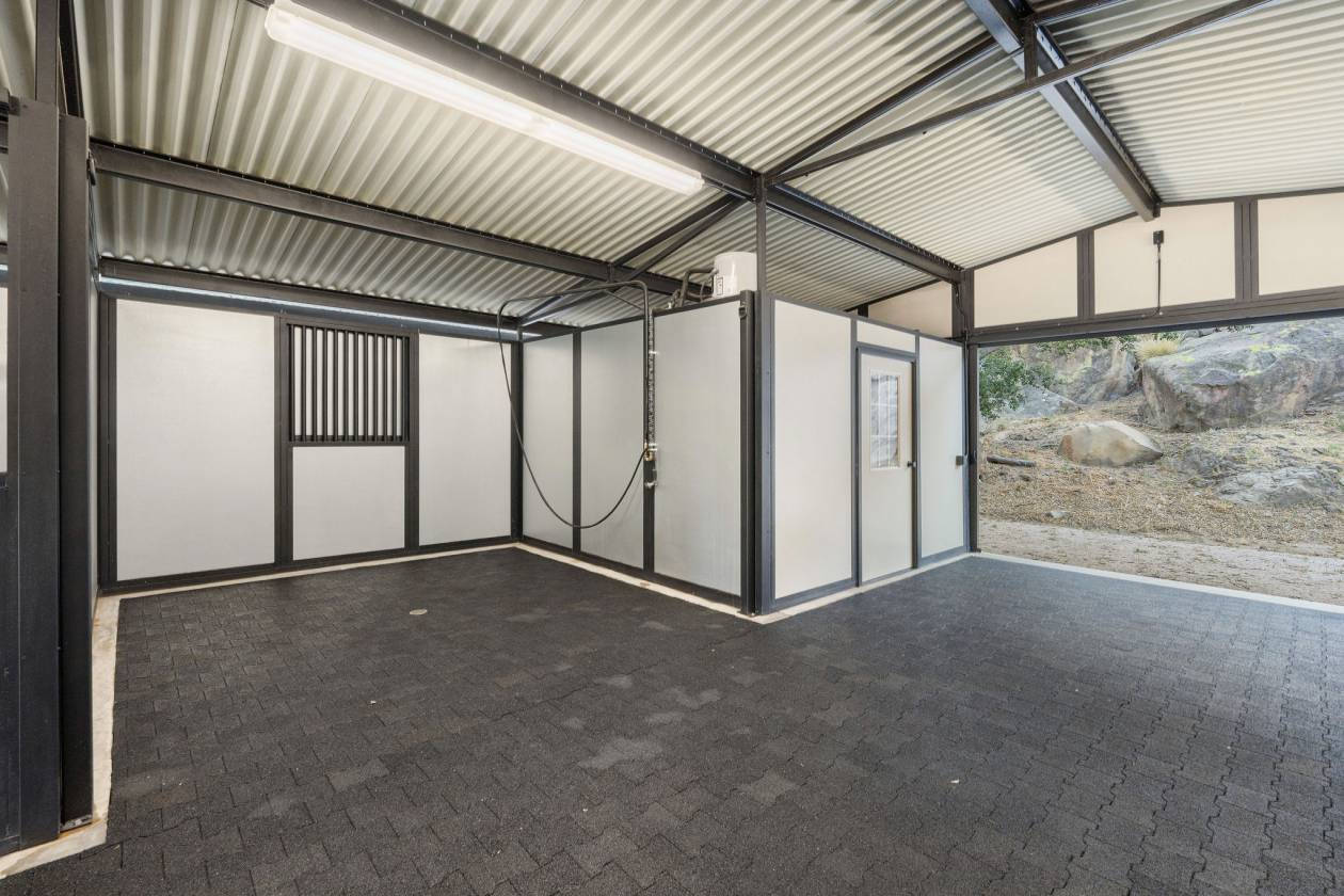 Serene 8-Acre Equestrian Retreat - photo 6