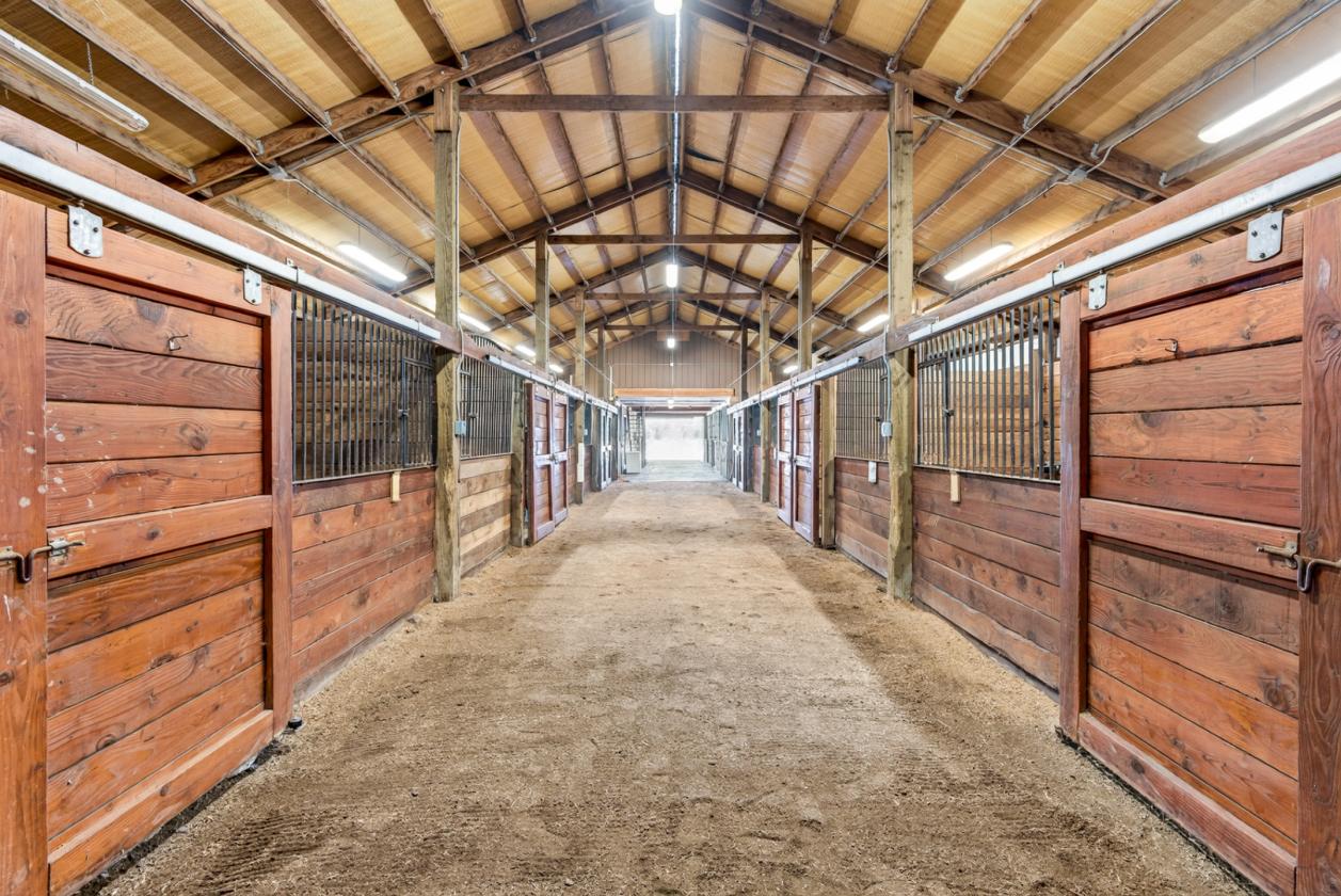 Luxury Equine and Cattle Ranch in Western Oregon - photo 25