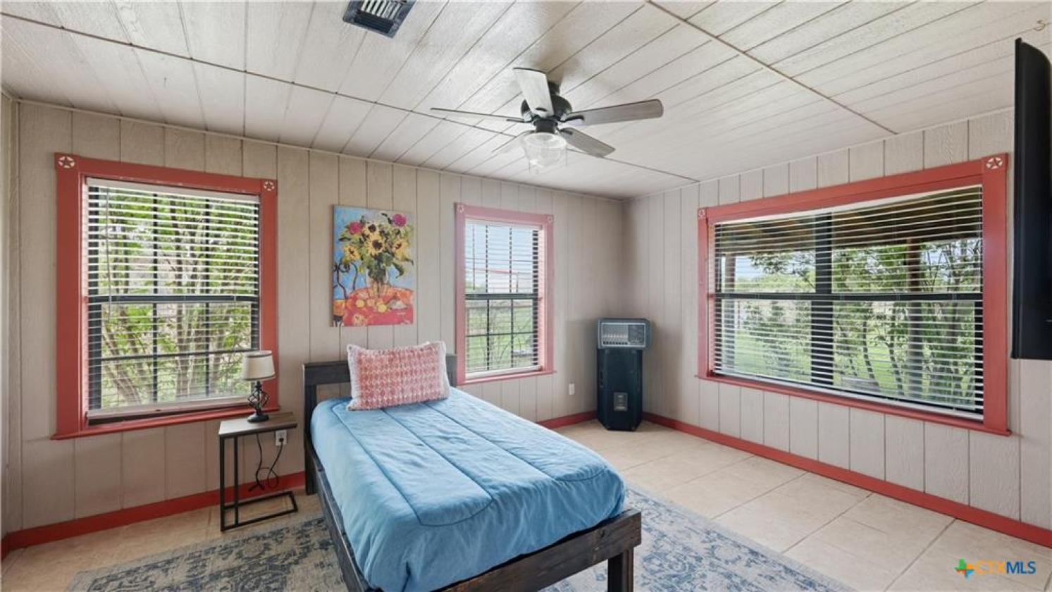 White Rock Ranch Home with 4 Stalls - photo 19