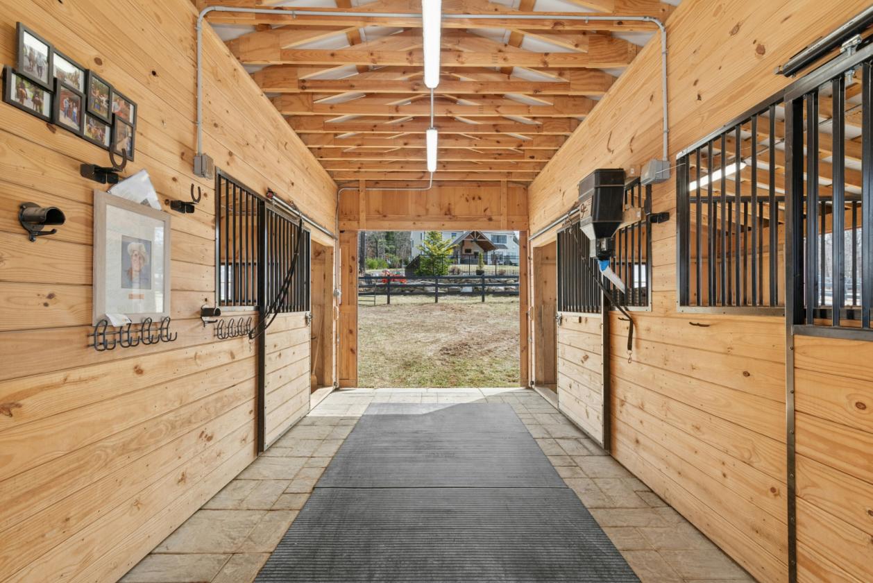 Private Horse Farm - photo 6