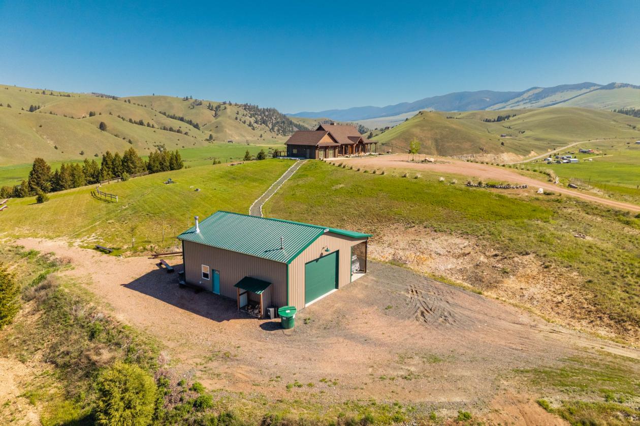 Extraordinary 13.27-Acre Mountain Retreat - photo 12