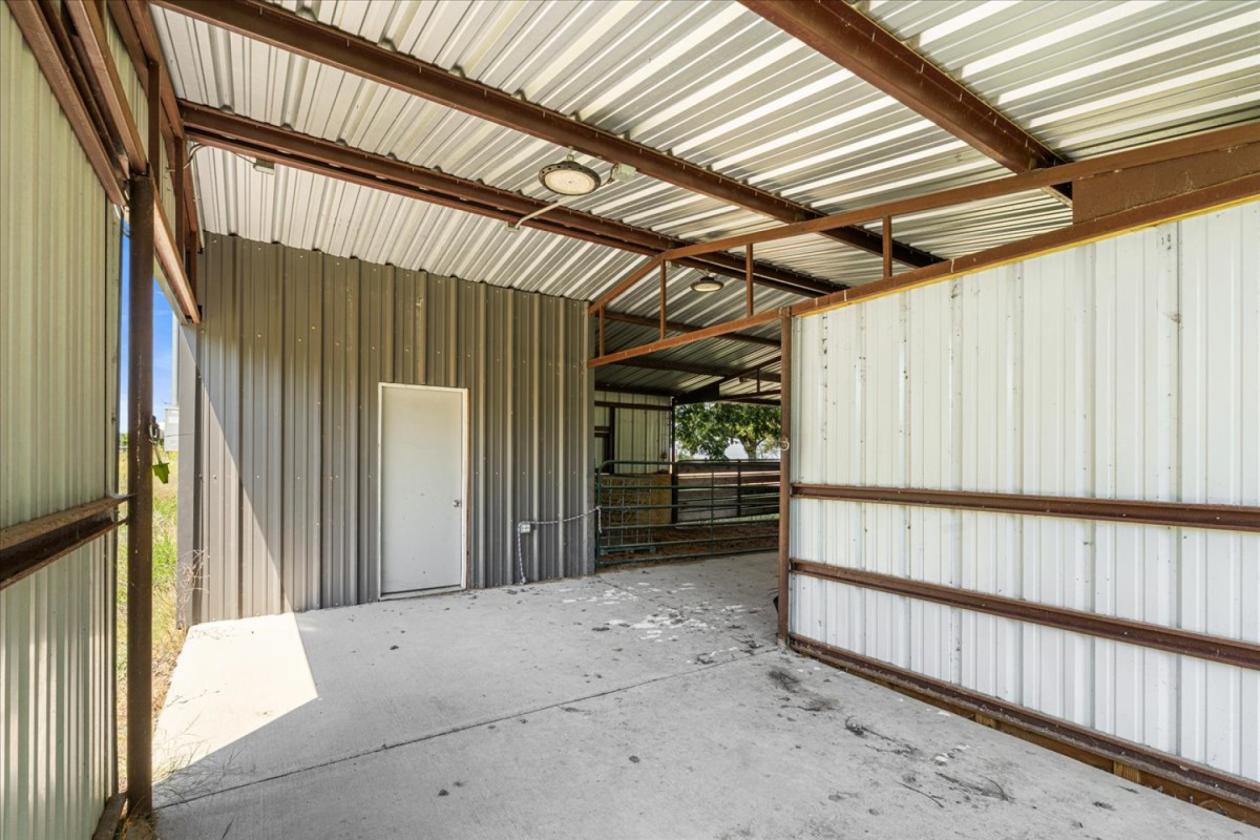 Great Horse Property close to Town! - photo 28