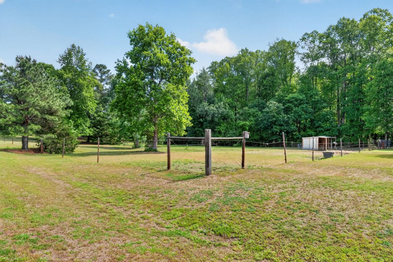 Custom Home on 3+ Horse-Ready Acres - photo 28