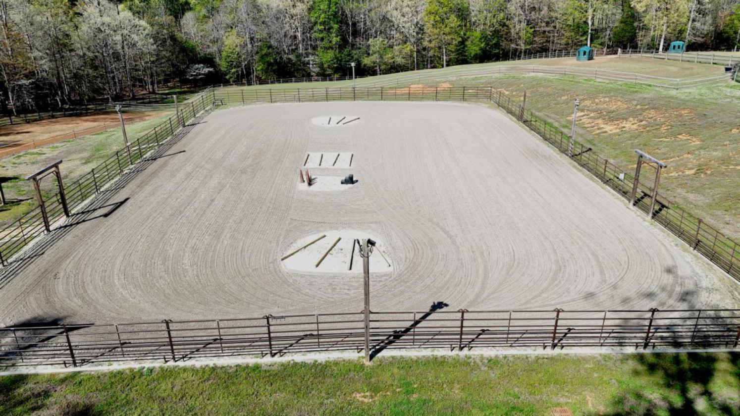 EQUESTRIAN PROPERTY HAVEN - photo 10