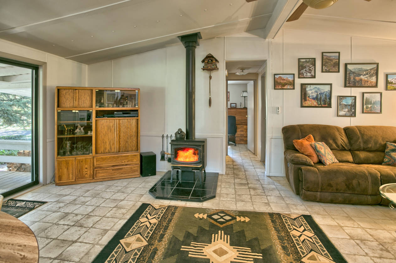 OUtstanding Horse Property Cave Junction, Josephine County, Oregon