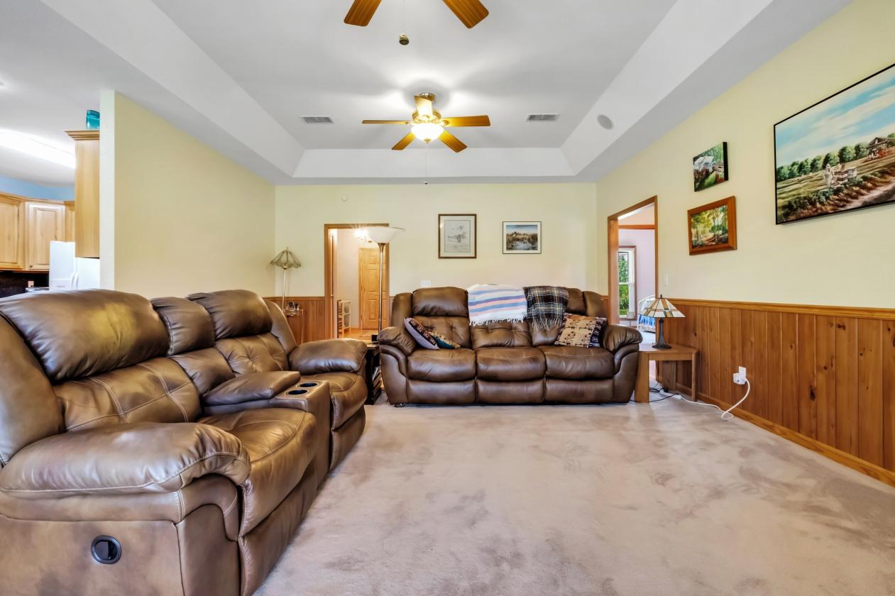Horse property with gorgeous views - photo 20